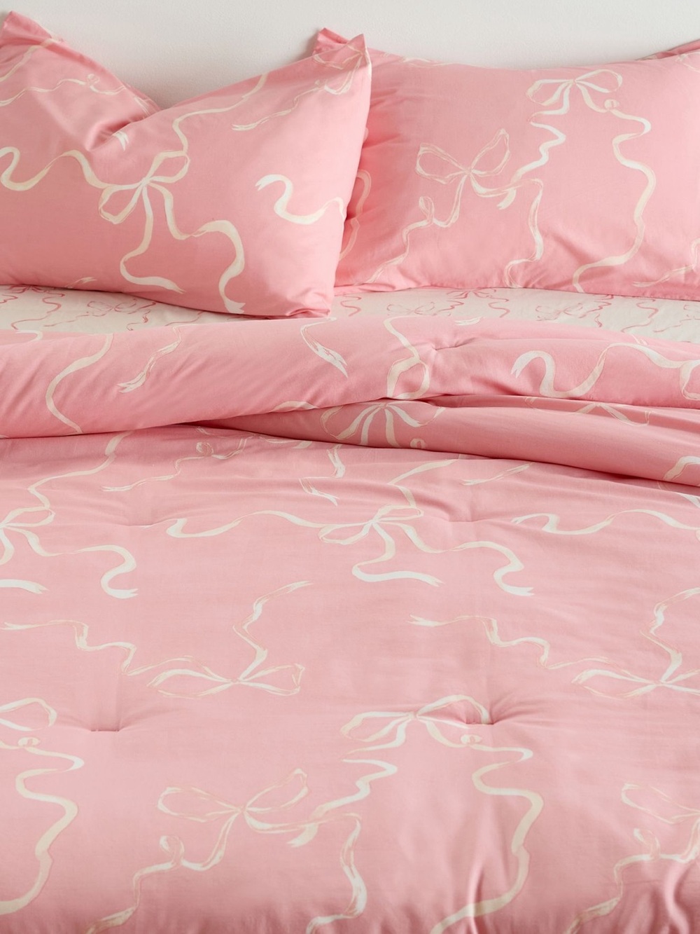 Urban Outfitters Painted Bows Patterned Comforter Set FULL/QUEEN new in package